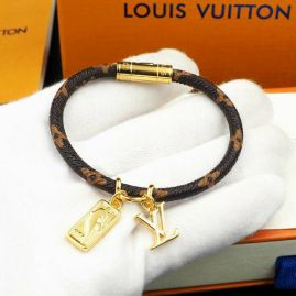 Picture of LV Bracelet _SKULVbracelet12037311396